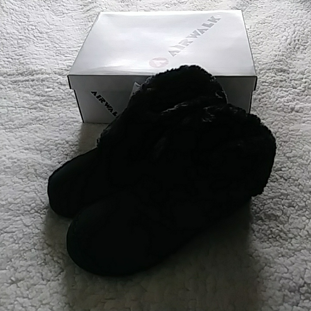 Boots - Picture 2 of 6